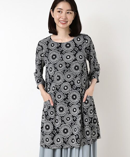 TABASA（タバサ） ロゼットプリントチュニック : タカシマヤ