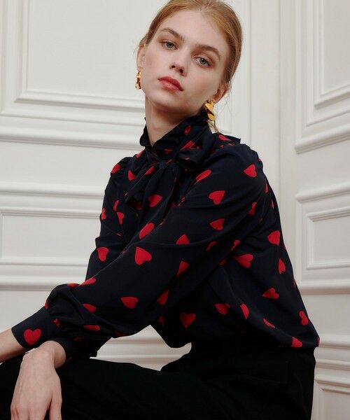 アルアバイル グラフティプリント　サテン　ボウタイ　ブラウス M 美品 allureville（アルアバイル） WEB限定【LOULOU WILLOUGHBY】デシン