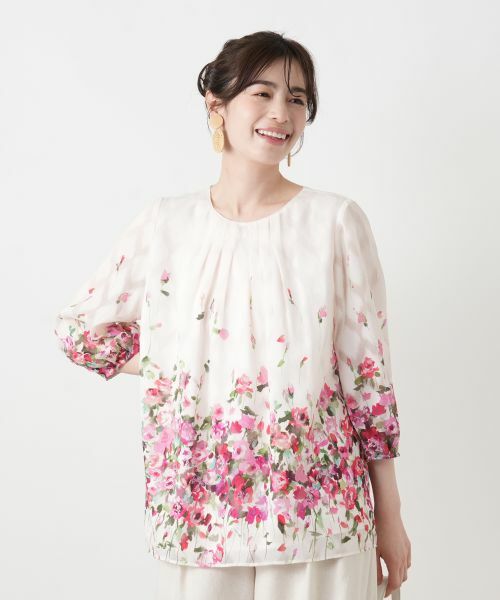 Leilian（レリアン） フラワー柄タックギャザーブラウス【ROCHAS 