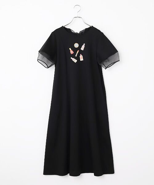 INGEBORG（インゲボルグ） コスメティックワッペン付きカットソー