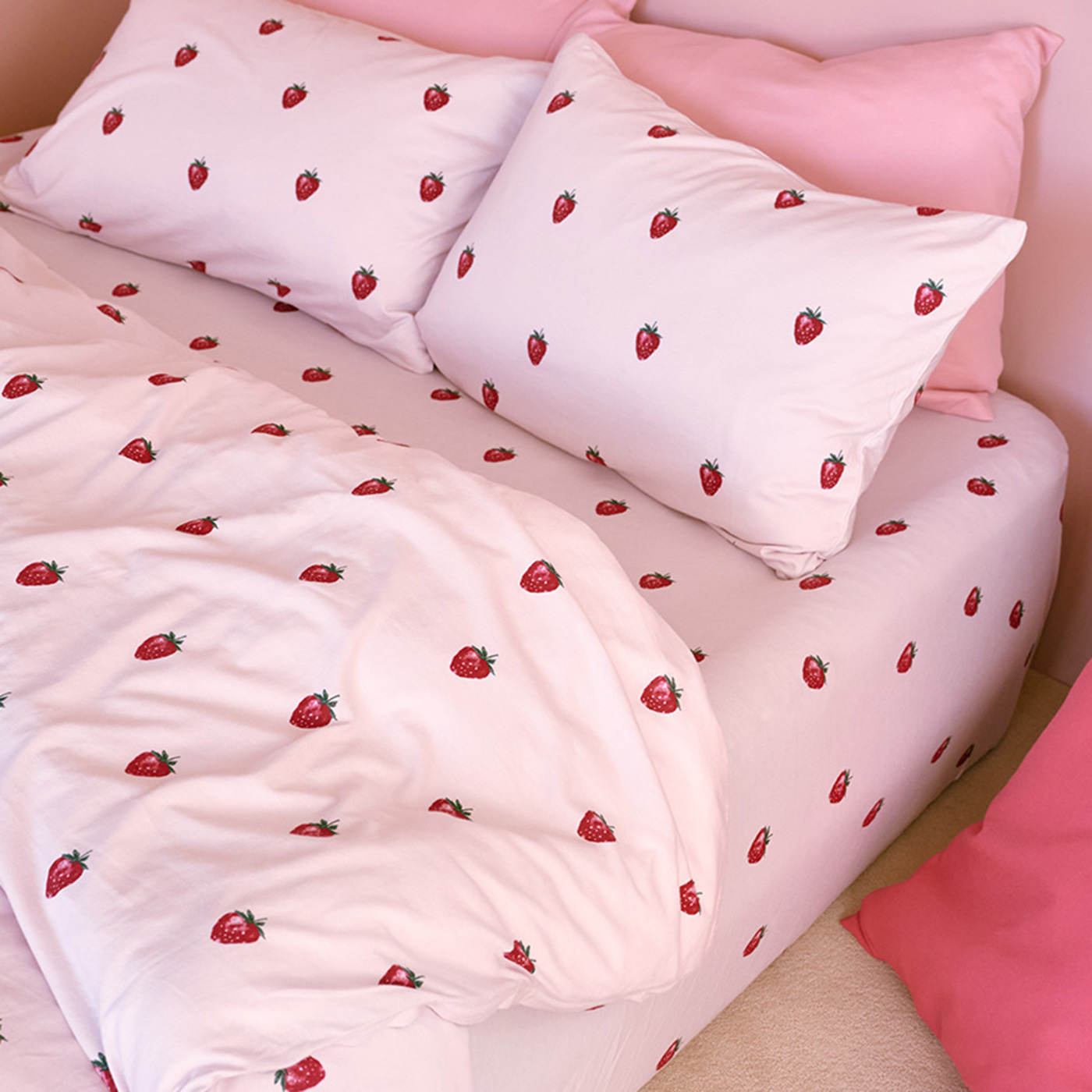 みちぃ【新品未使用ジェラピケ】ストロベリー柄ダブル寝具2点セット gelato pique ジェラートピケ Sleep ストロベリー柄3点セット