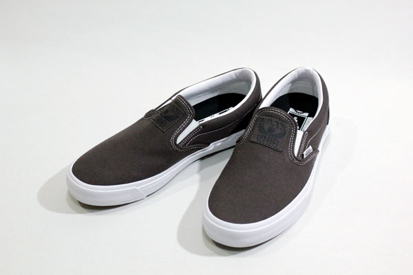 VANS スエード スリッポンの人気商品・通販・価格比較 - 価格.com