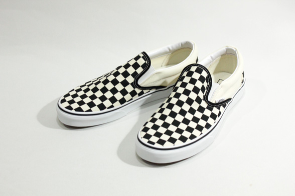 Vans バンズ/23SU/LIFESTYLE/CLASSIC SLIP-ON,スリッポン/BLACK AND WHITE CHECKER/WHITE/ブラックホワイトチェッカー/定番/スニーカー/メンズ｜selfishsurf