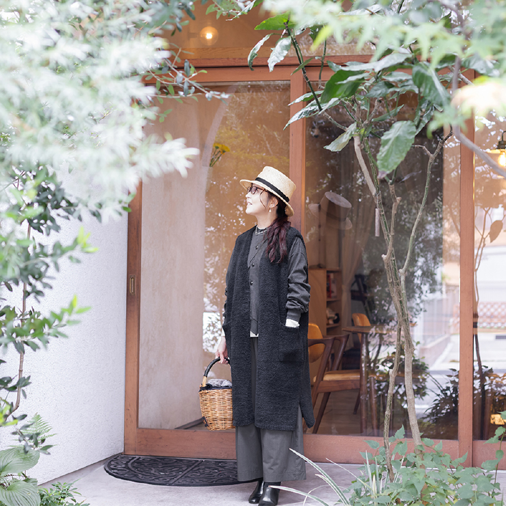 内田彩仍 M+home ロングベスト レディース トップス 冬 暖かい