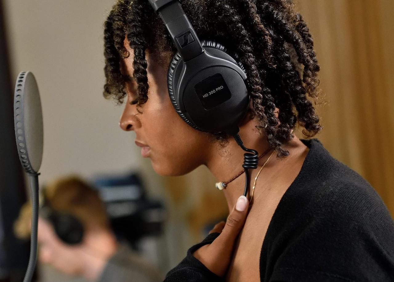 Sennheiser ゼンハイザー HD300PRO モニターヘッドホン Amazon.co.jp: Sennheiser ゼンハイザー HD 300 PRO 密閉型