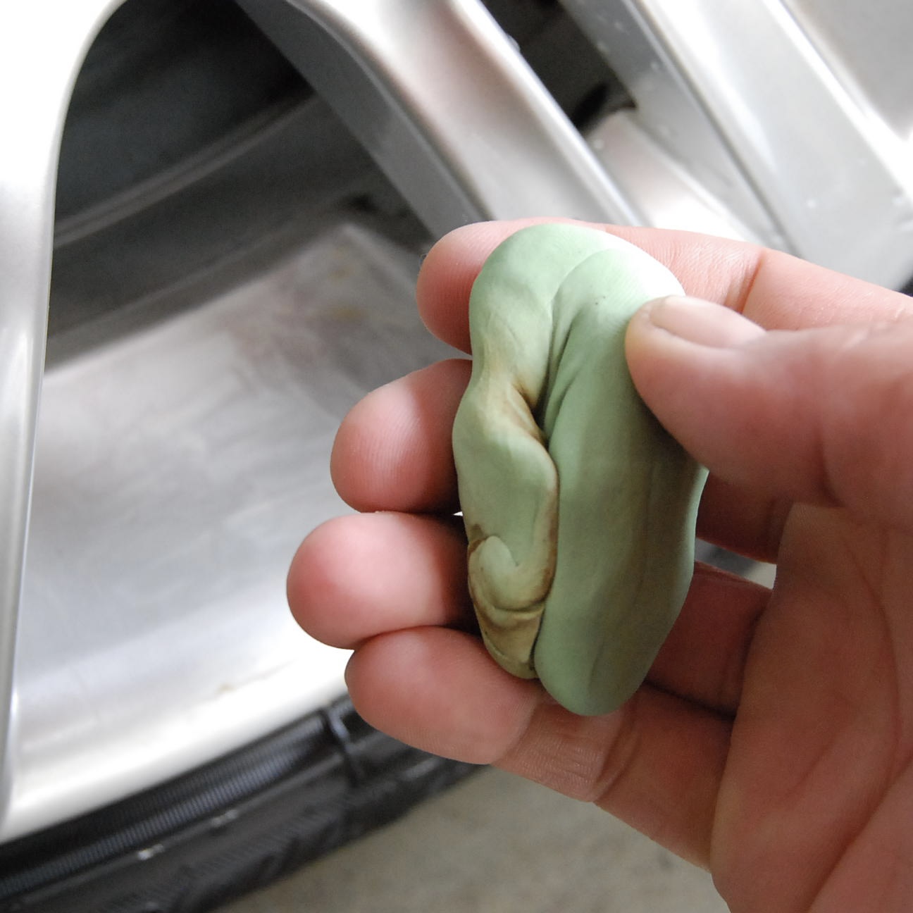 ホイールクリーナー ブレーキダスト 除去 鉄粉除去 粘土 ねんど ネンド ホイールクレイ ホイール洗浄 洗車の王国 SENSHA