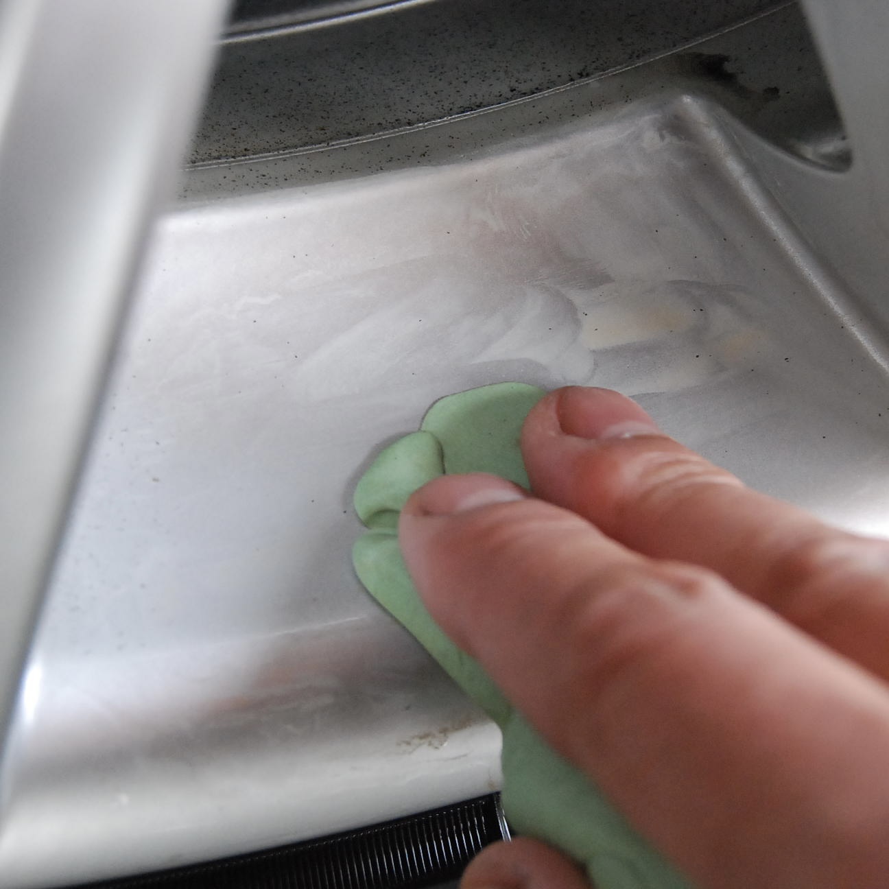 ホイールクリーナー ブレーキダスト 除去 鉄粉除去 粘土 ねんど ネンド ホイールクレイ ホイール洗浄 洗車の王国 SENSHA