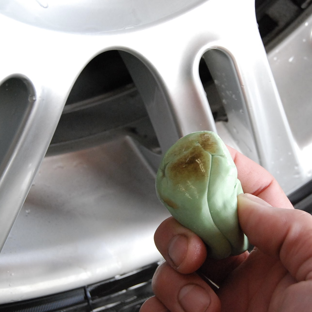 ホイールクレイ 200g 化粧箱 洗車グッズ 鉄粉除去 ホイール ブレーキダスト トラップネンド テップナーネンド 粘土 鉄粉 ねんど 洗車用品 | 洗車の王国 | 04