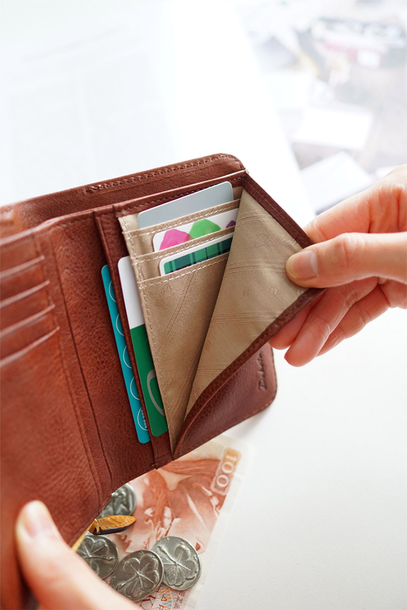 Dakota（ダコタ） オスピタリタ 小銭入れ付き二つ折り財布 0031231