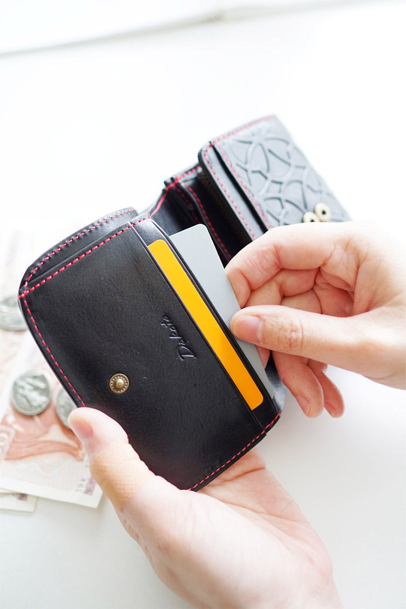 Dakota（ダコタ） リリーヴォ 小銭入れ付き二つ折り財布 0031251