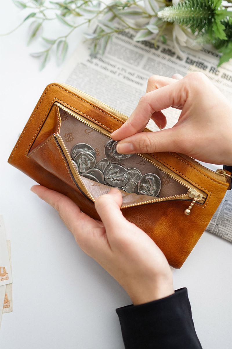 Dakota（ダコタ） 3年保証＋プレゼント付 ペンネロ 小銭入れ付き長財布