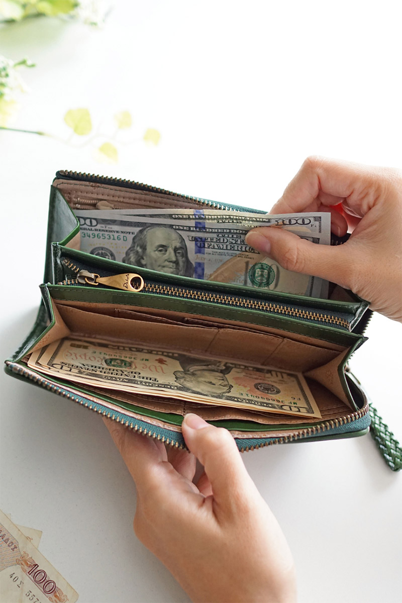 Dakota（ダコタ） 3年保証＋プレゼント付 アロマティコ 小銭入れ付き長