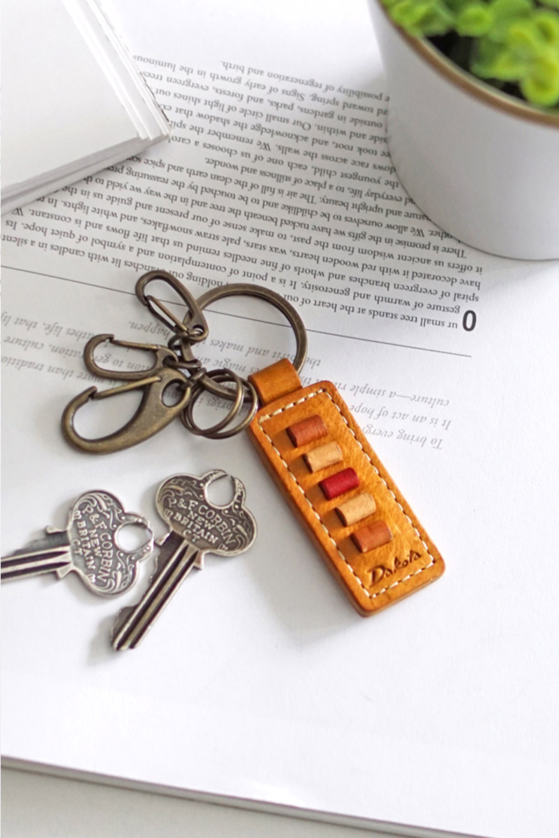 Dakota（ダコタ） 3年保証＋プレゼント付 キーホルダー ペルリーネ