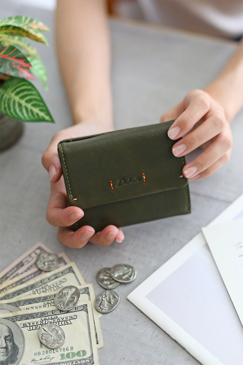 Dakota（ダコタ） ピチカート 小銭入れ付き二つ折り財布 0036361