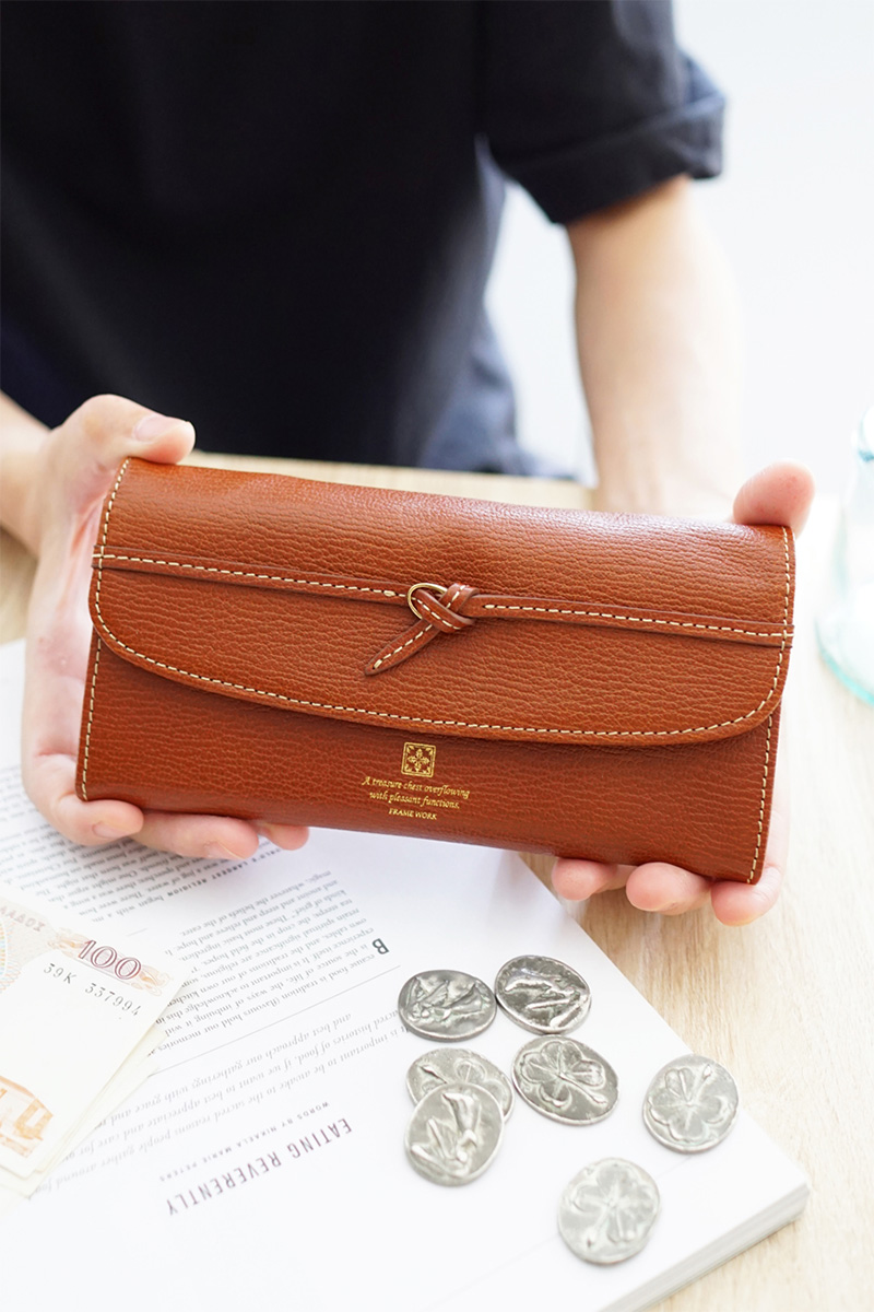 FRAMeWORK（フレームワーク） 【安心の3年保証&プレゼント付】 アダット 小銭入れ付き長財布 0043322 : こだわりのブランド  Sentire-One - 通販 - Yahoo!ショッピング