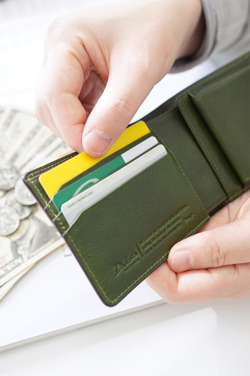 【安心の3年保証&プレゼント付】 Dakota BLACK LABEL ダコタ ブラックレーベル エティカ 小銭入れ付き二つ折り財布 0620321（0620311） | Dakota | 17