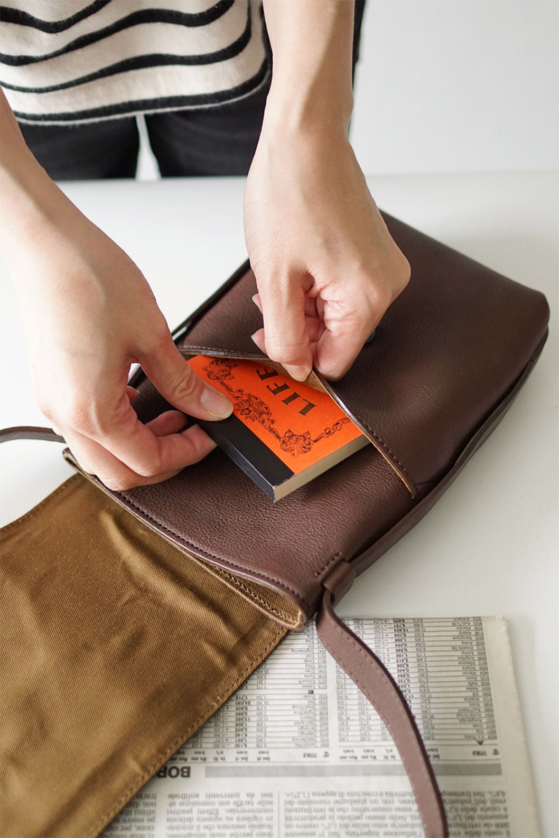 Dakota（ダコタ） 3年保証＋プレゼント付 リバティ ショルダーバッグ