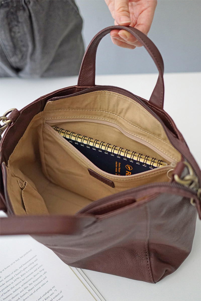 【美品】エトロ ワンショルダー ペガソ ハラコ オーストリッチ レザー パープル 美品】エトロ ワンショルダー ペガソ ハラコ オーストリッチ