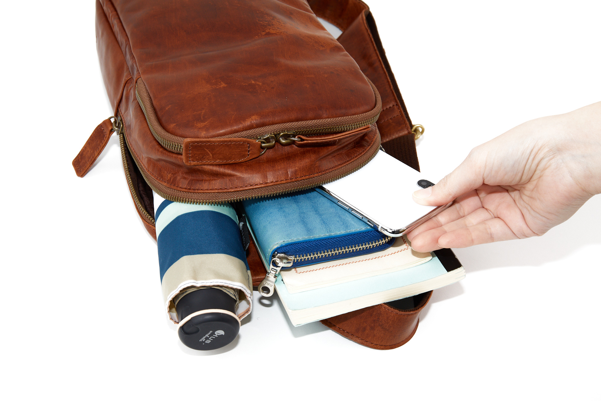 【安心の3年保証&プレゼント付】 Dakota BLACK LABEL ダコタ ブラックレーベル ホーストlll ボディバッグ 1623807 | Dakota | 18