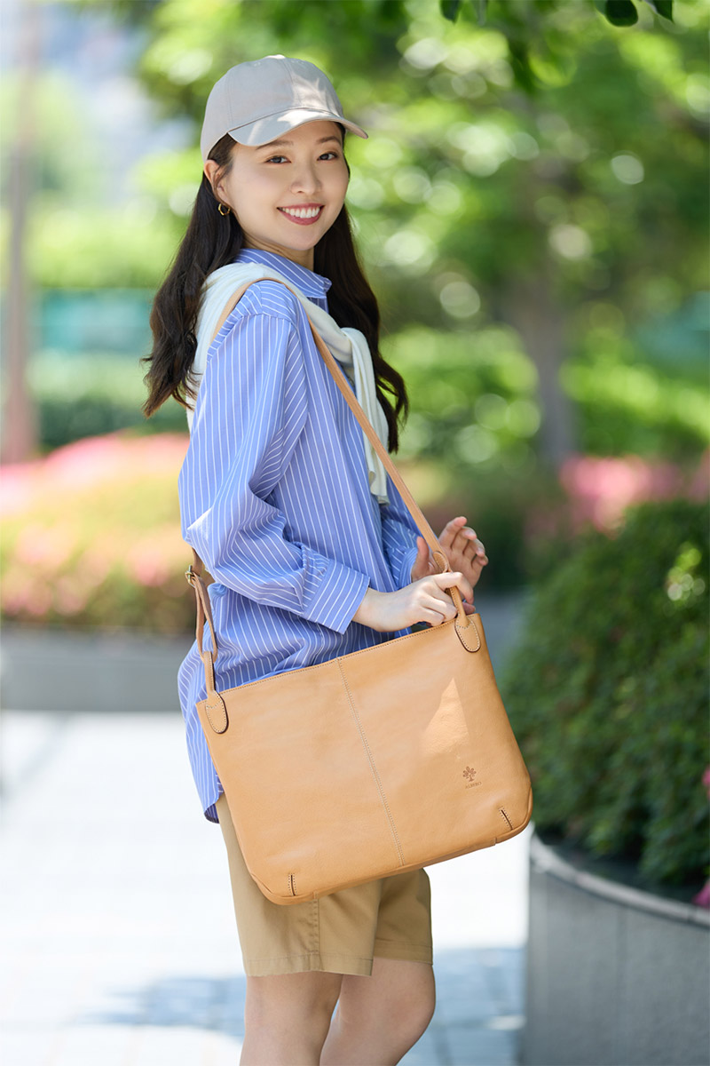 ALBERO（アルベロ） 3年保証付 NATURALE ナチュラーレ ショルダー
