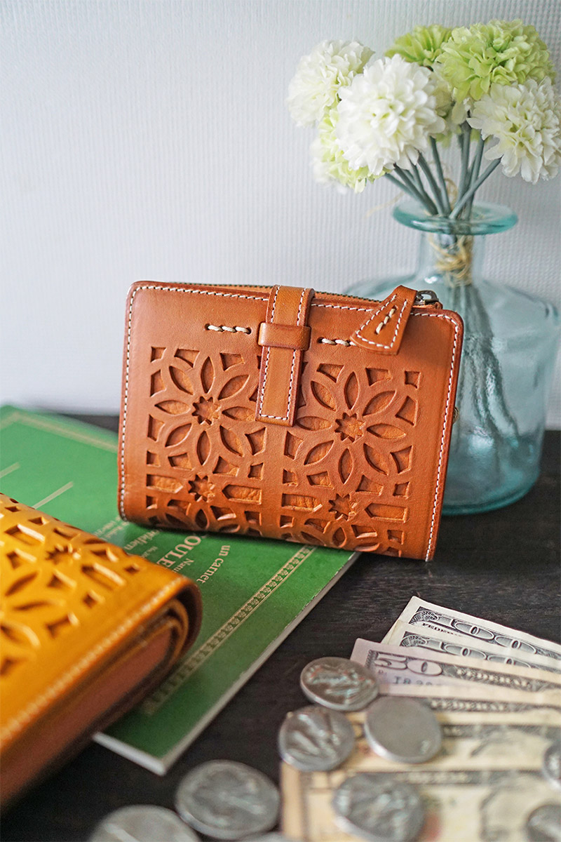 genten ゲンテン ☆新品・未使用☆ カットワーク 二つ折りLファスナー財布 genten ゲンテン cut work カットワーク L字ファスナー式(L型) 小銭