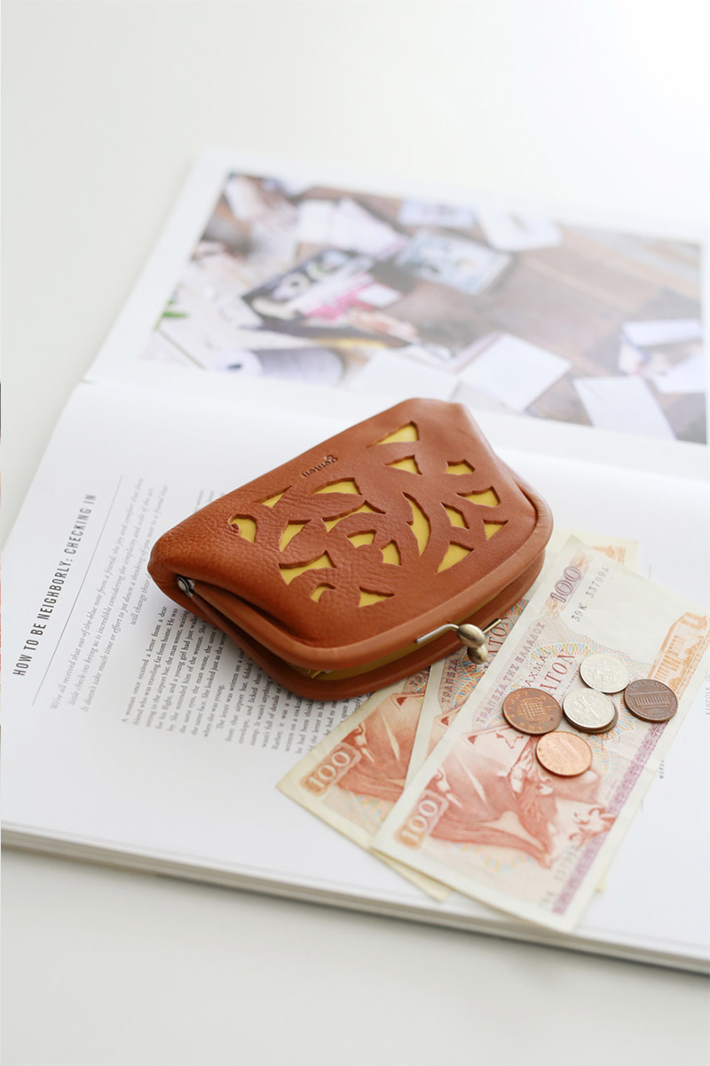 genten ガーデンカットワークがま口財布 楽天市場】【安心の3年保証付】 genten ゲンテン 財布Garden