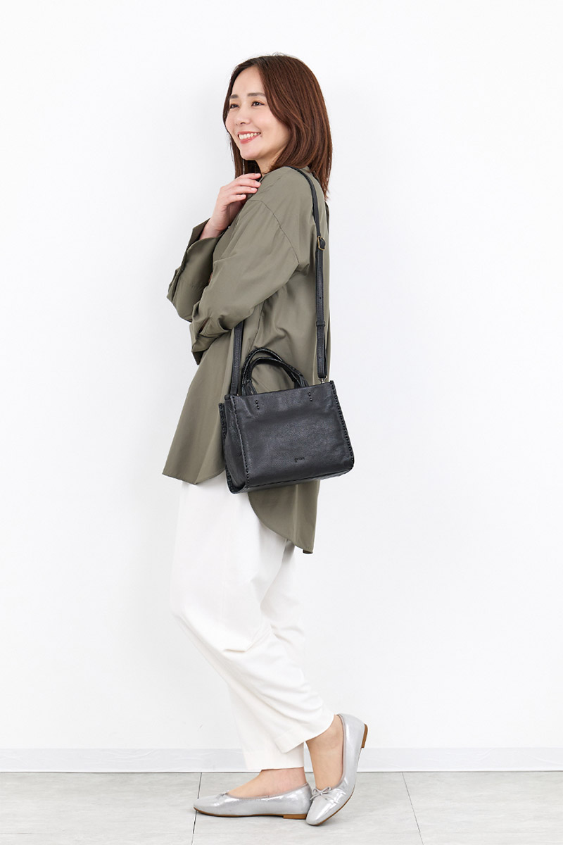 genten（ゲンテン） 3年保証付 Manuale マヌアーレ 2WAY ショルダー