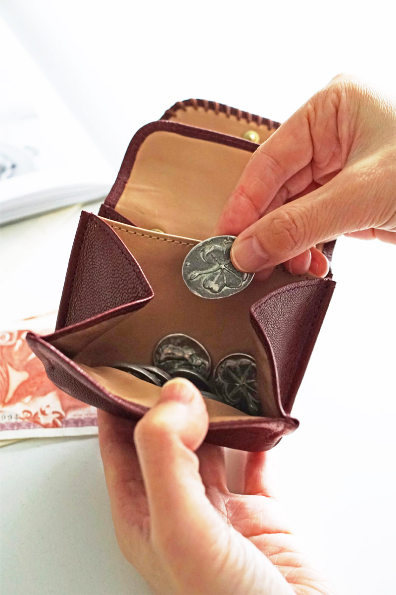 財布です Wallet COMME des GARCONS(ウォレット コムデギャルソン)の通販