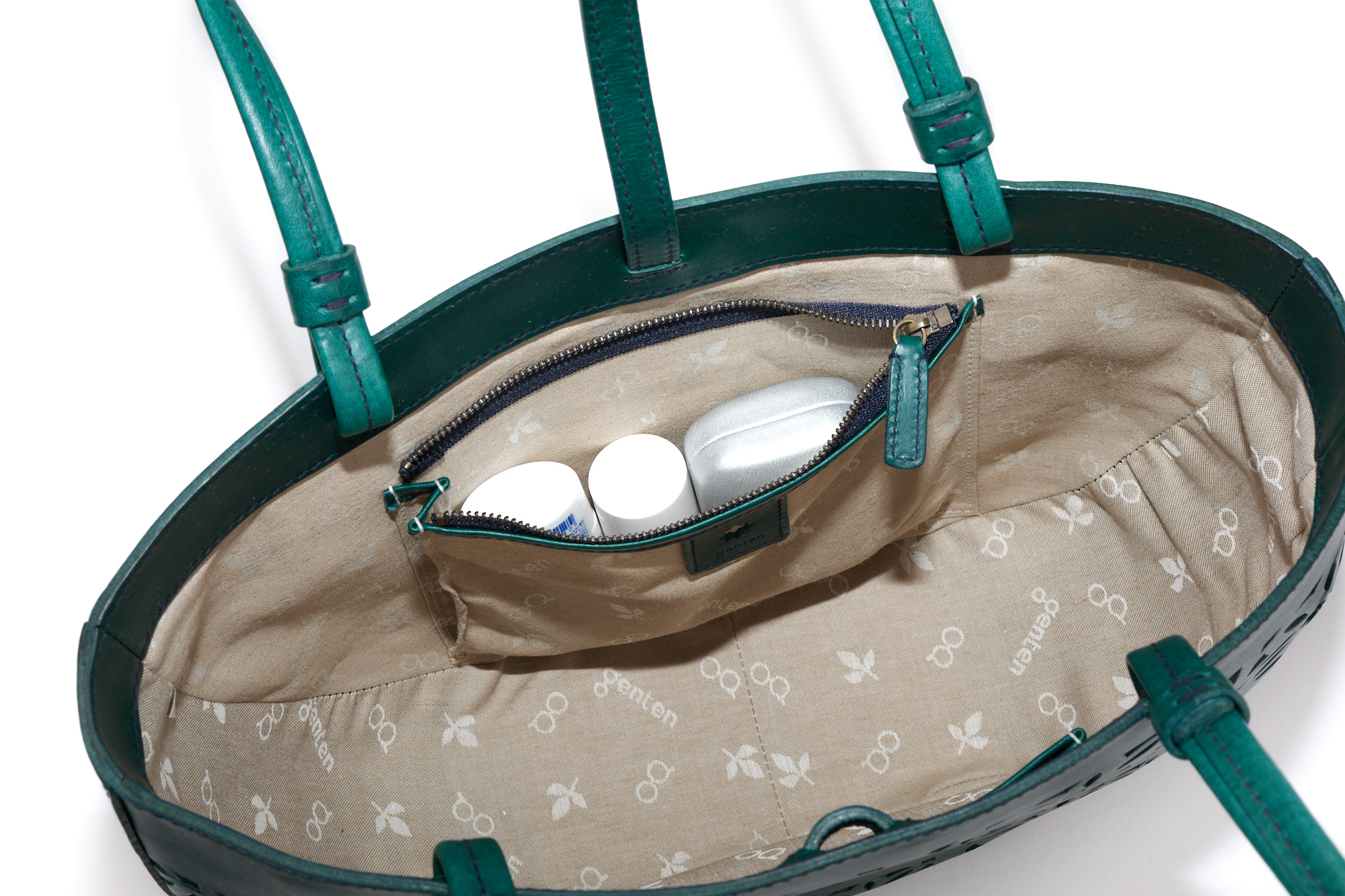 ゲンテン　カットワーク トートバッグ　チャ サスティナブルカットワーク トートバッグ（中）｜商品一覧 | 革財布