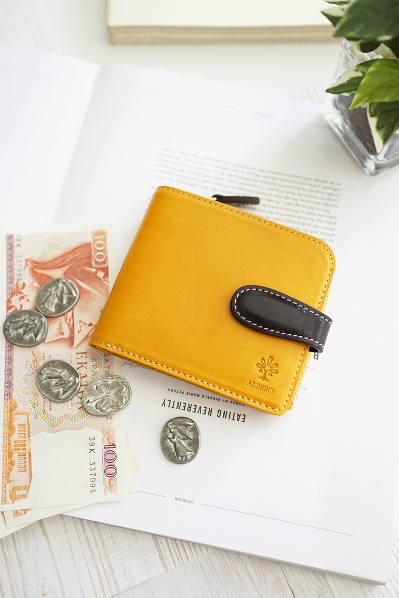 ALBERO（アルベロ） 3年保証付 PIERROT ピエロ 小銭入れ付き二つ折り