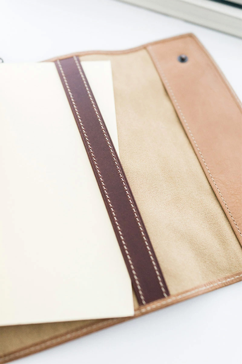 コルボ 3年保証付 CORBO. コルボ -Curious- キュリオス シリーズ 新書 サイズ ブックカバー 8LO-1106の画像