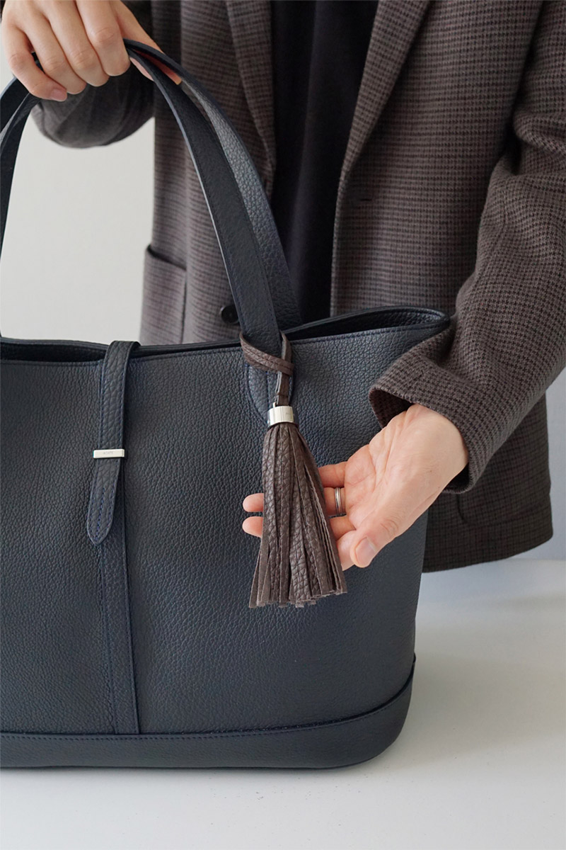 ACATE（アカーテ） 3年保証＋ケアセット付 ARGENTO TASSEL シルバー