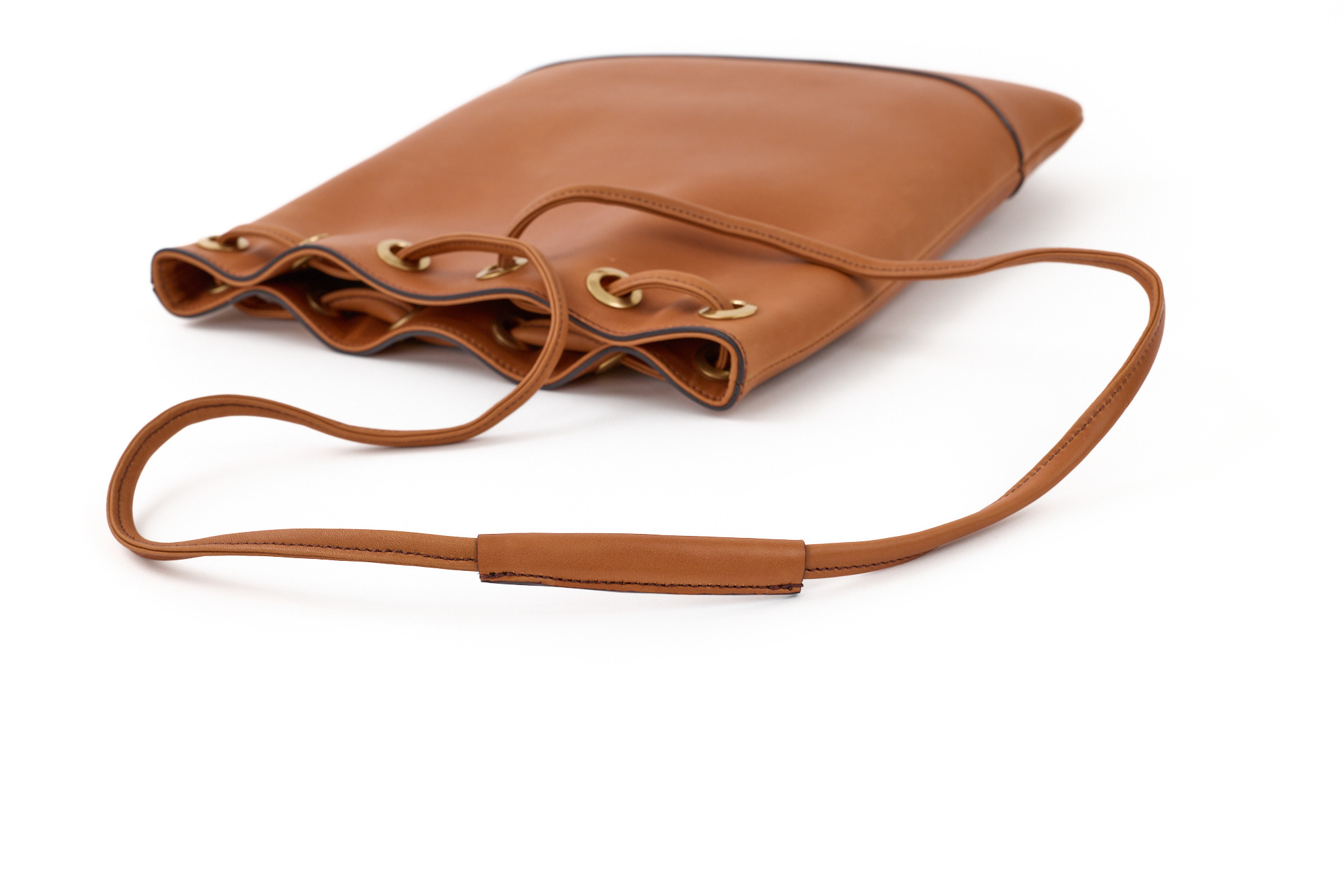 ペッレモルビダ 3年保証＋ケアセット付 PELLE MORBIDA ペッレモルビダ FIRENZE フィレンツェ 巾着バッグ PMO-MB080FIの画像