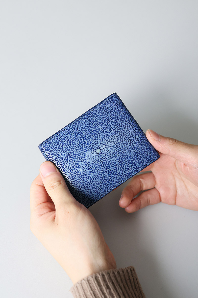 ペッレモルビダ 3年保証＋ケアセット付 PELLE MORBIDA ペッレモルビダ Barca バルカ スティングレイレザー コンパクトウォレット PMO-SR004の画像