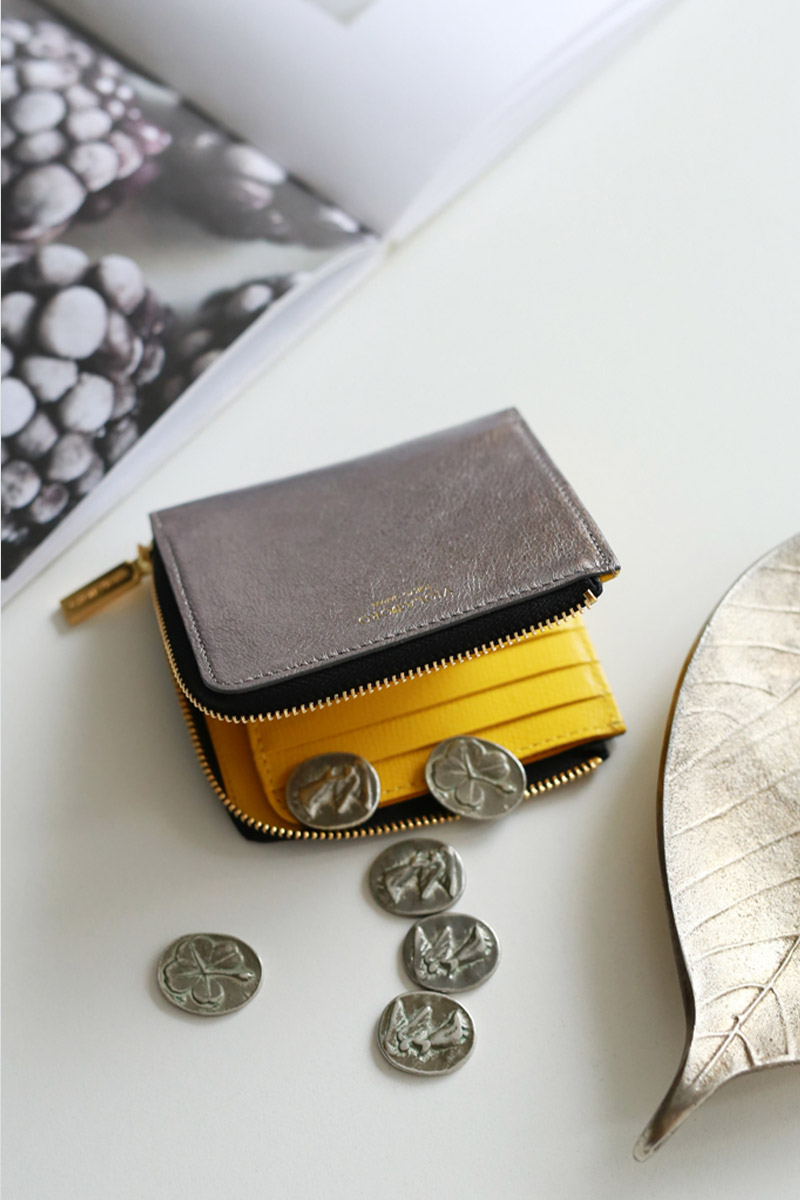 VIOLAd'ORO（ヴィオラドーロ） 10%クーポン付 PORTA ポルタ 二つ折りL