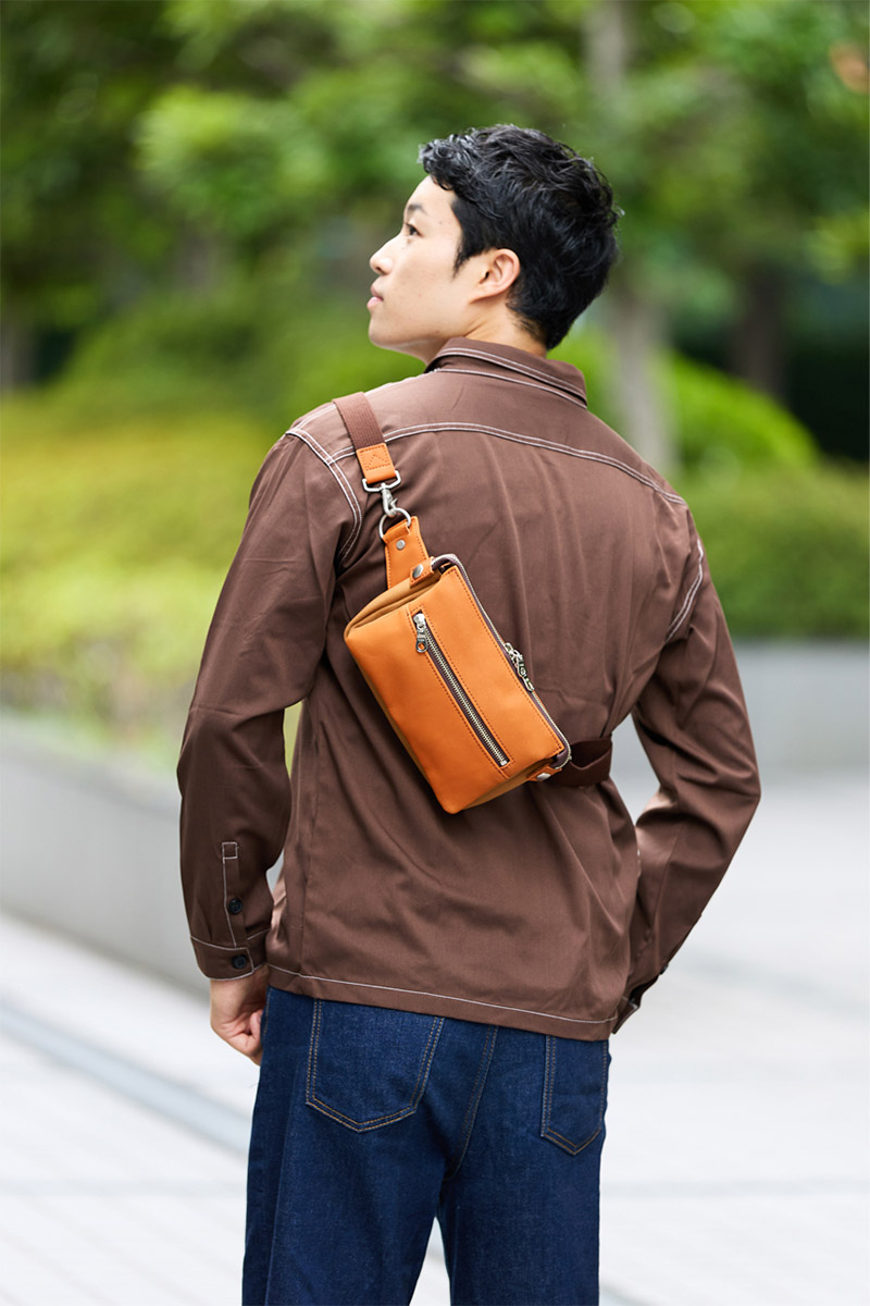 BAGGY PORT（バギーポート） 3年保証付 グローブレザー ボディバッグ