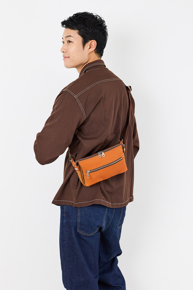 BAGGY PORT（バギーポート） 3年保証付 グローブレザー ボディバッグ