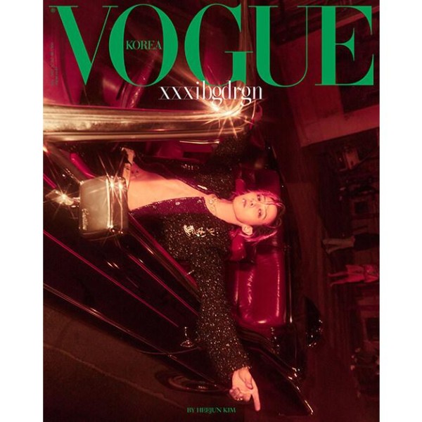 VOGUE KOREA(韓国雑誌) / 2022年5月号(表紙2種から1種ランダム発送