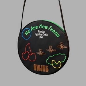 NEWJEANS / NEW JEANS(1ST EP) BAG(BLACK) VER.(限定版)｜韓国 K-POP CD｜