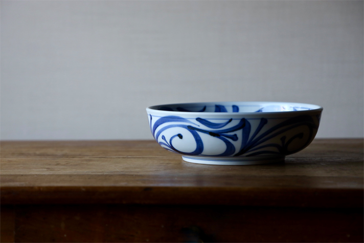 お皿 砥部焼 梅山窯 7寸平鉢 内外唐草 おしゃれ 器 和食器 砥部焼皿7寸