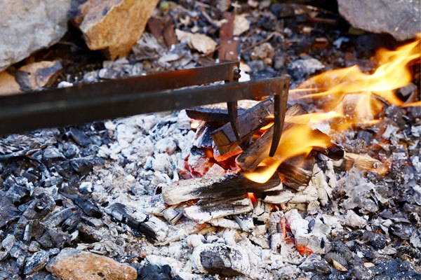 FIRE SIDE（ファイヤーサイド）薪はさみ ファイヤーバード ファイヤーバード | ファイヤーサイド - 薪ストーブと焚き火で