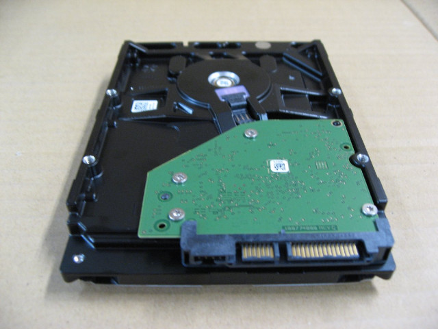 ジャンク品、本体のみ】SEAGATE ST1000DM003 [1TB SATA600 7200