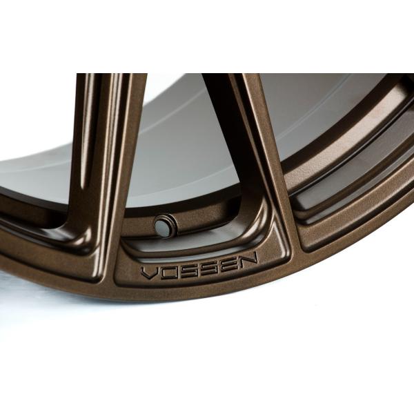 150系ランクルプラド 125系ハイラックス タイヤホイールセット VOSSEN