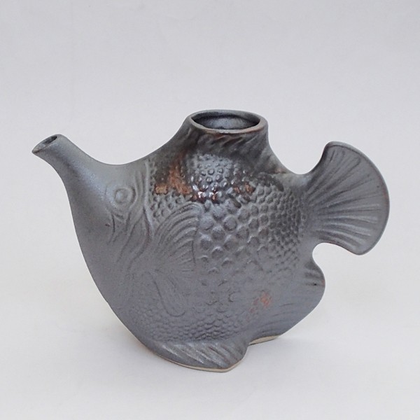 徳利 鉄釉魚型徳利 酒器 陶器 日本酒 おしゃれ 業務用 美濃焼 26d34235