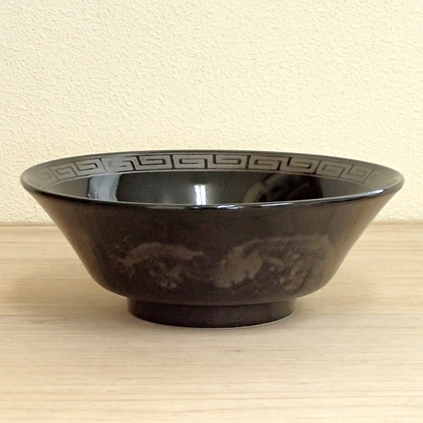 ちょこ　作家もの　ラーメン鉢　丼鉢 Amazon.co.jp: 有田焼 福珠窯 「 究極の ラーメン鉢 」 金彩朱巻