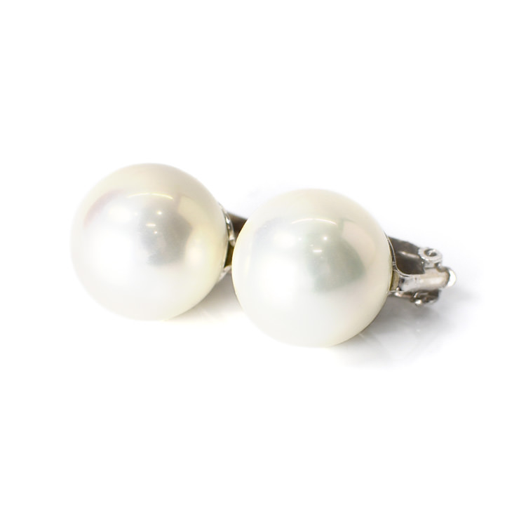 マジョリカパールイヤリング　7ミリ　ホワイト　シルバー925 結婚式　人工真珠