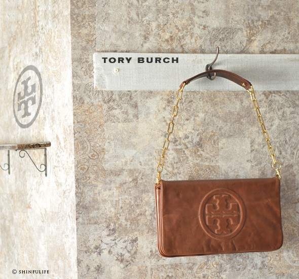 トリーバーチ リーバ クラッチバッグ 母の日 Tory Burch BOMBE REVA