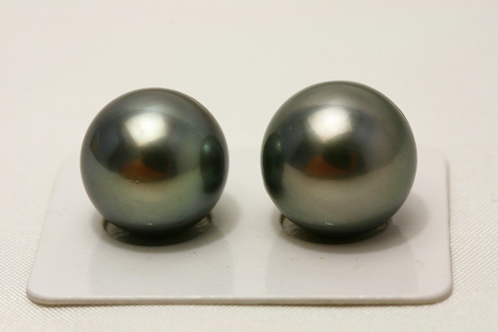 タヒチ黒蝶真珠パールルース 13mm ピスタチオカラー｜真珠