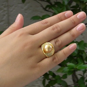 南洋白蝶真珠12mm:ダイヤモンド0.４１ct:リングK18:真珠の色:ゴールド系