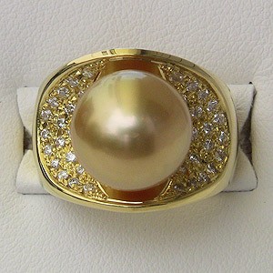 南洋白蝶真珠12mm:ダイヤモンド0.４１ct:リングK18:真珠の色:ゴールド系